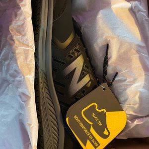 New Balance Men's 412 V1 Alloy Toe Industrial Shoe Size 10.5